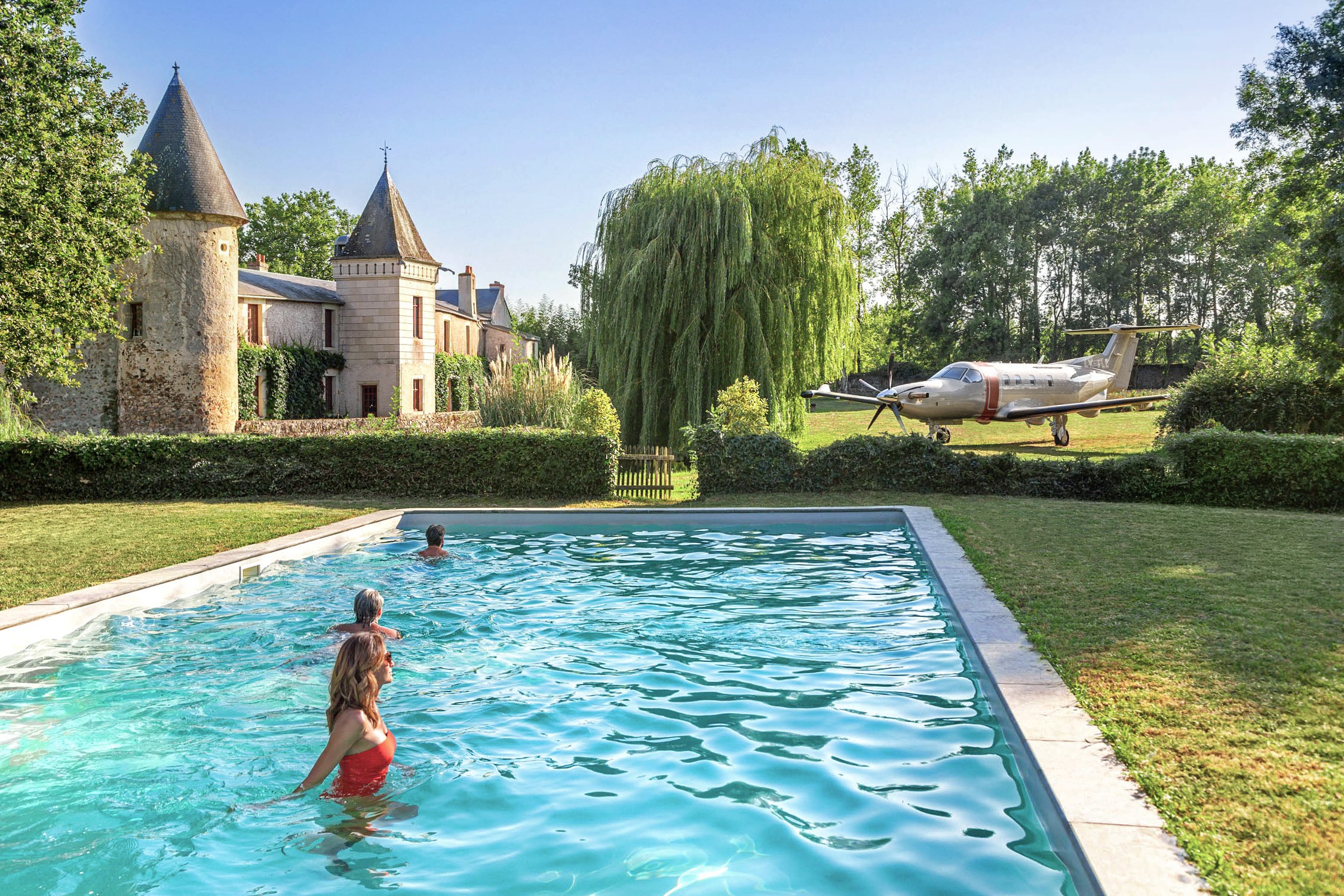 AOPA LUXEMBOURG EXCLUSIVE: FLY-IN TO CHÂTEAU DE BOURNIZEAUX