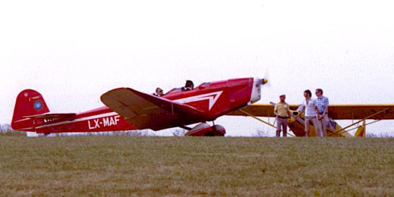 Klemm L25, LX-MAF. Menni Kremer on the left.